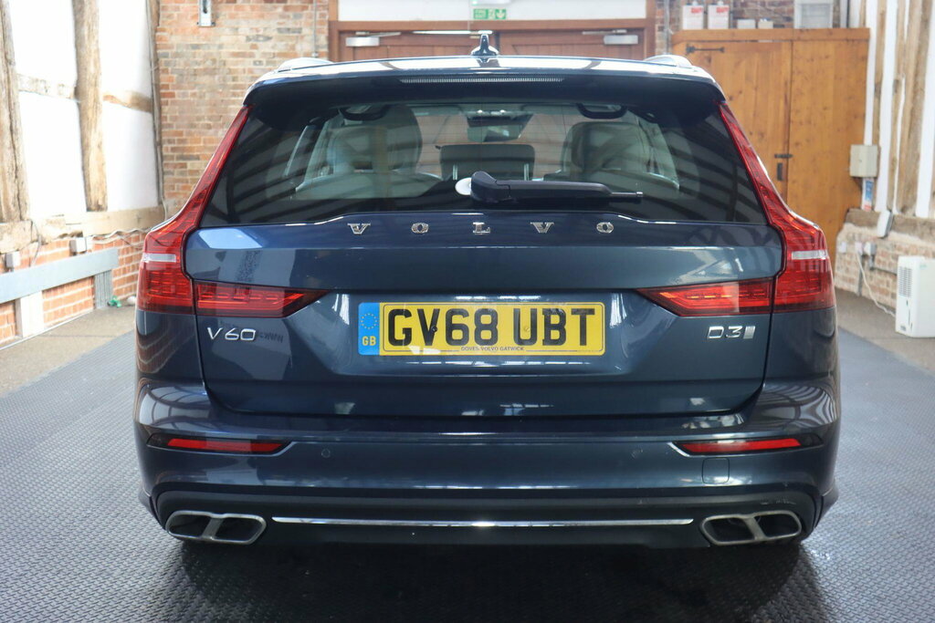 Volvo V60 2.0 D3 Inscription Euro 6 S S GV68UBT Blue #5