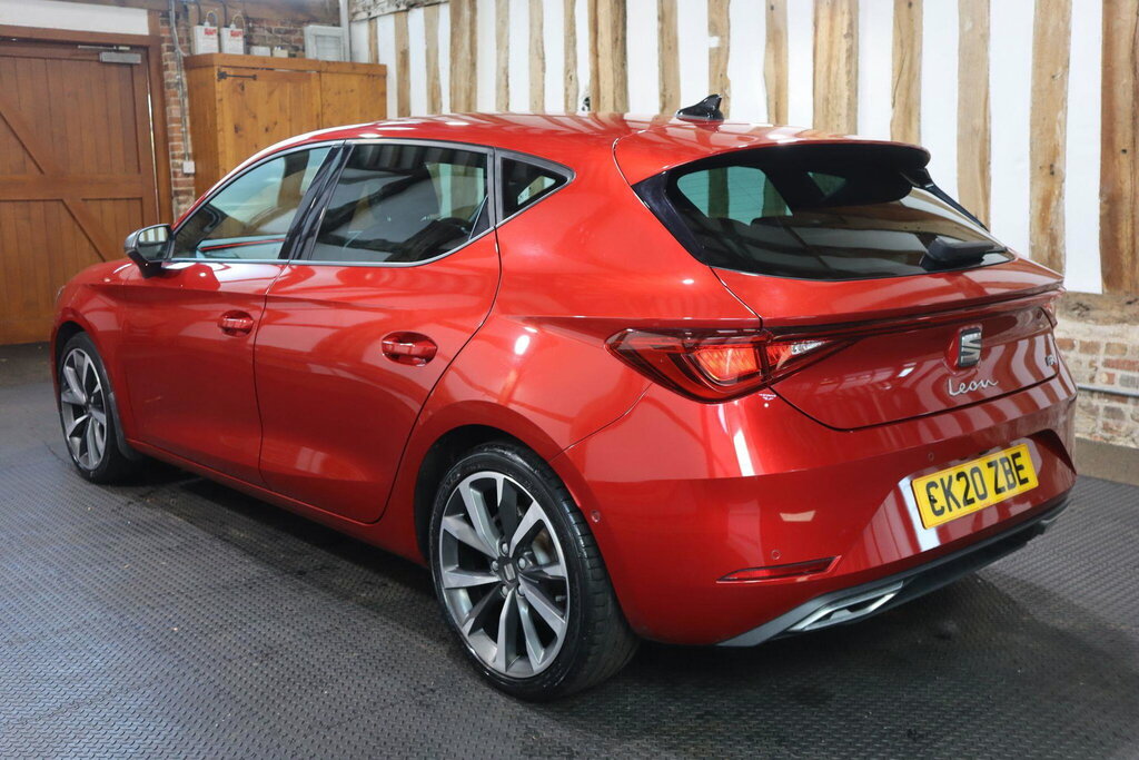 Seat Leon 1.5 Etsi Mhev Fr First Edition Dsg Euro 6 S S Red #4