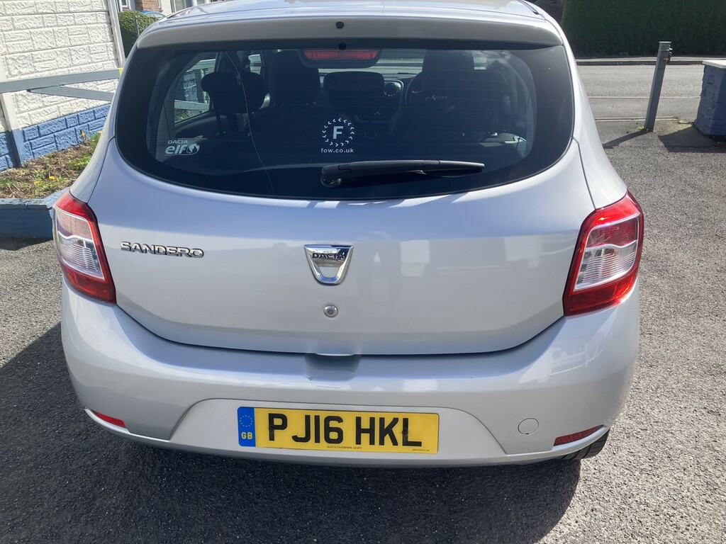 Dacia Sandero Hatchback 1.5 Laureate Dci 90 201616 Silver #3