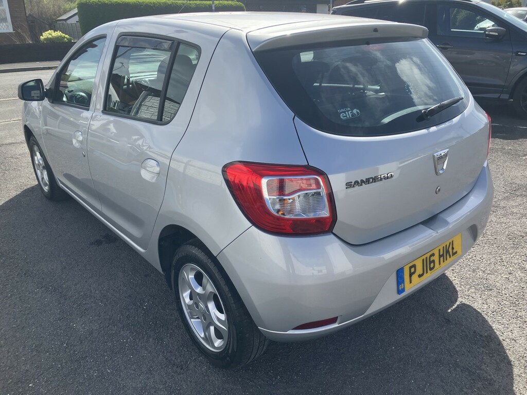 Dacia Sandero Hatchback 1.5 Laureate Dci 90 201616 Silver #4