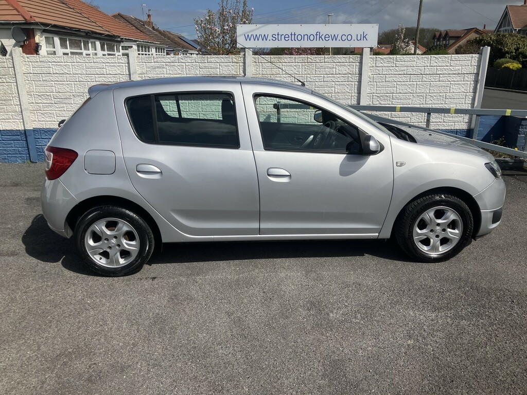 Dacia Sandero Hatchback 1.5 Laureate Dci 90 201616 Silver