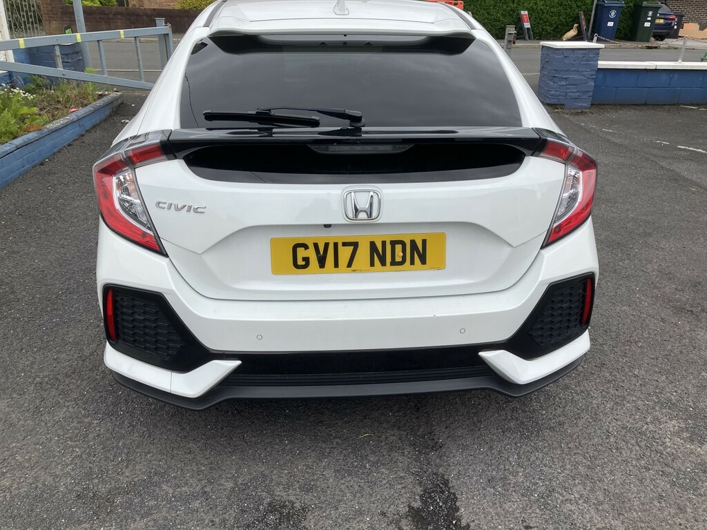 Honda Civic Hatchback 1.0 Vtec Turbo Ex 201717 White #3