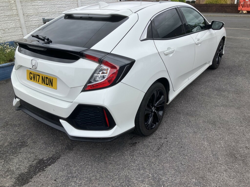 Honda Civic Hatchback 1.0 Vtec Turbo Ex 201717 White #2