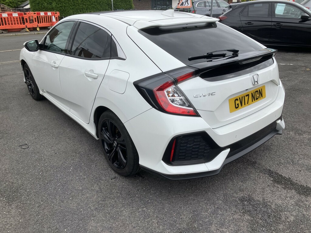 Honda Civic Hatchback 1.0 Vtec Turbo Ex 201717 White #4