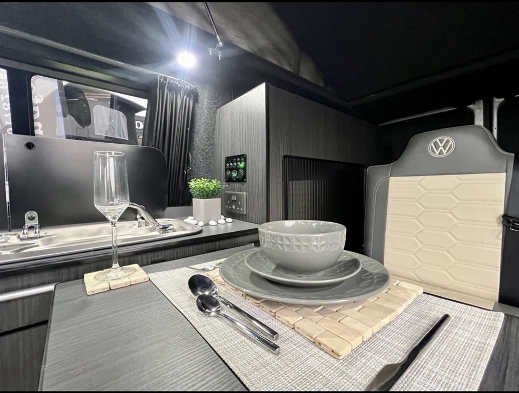 Volkswagen Campervan T6 YY17YBW #4