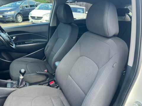 Kia RIO 1.25 1 Euro White #25