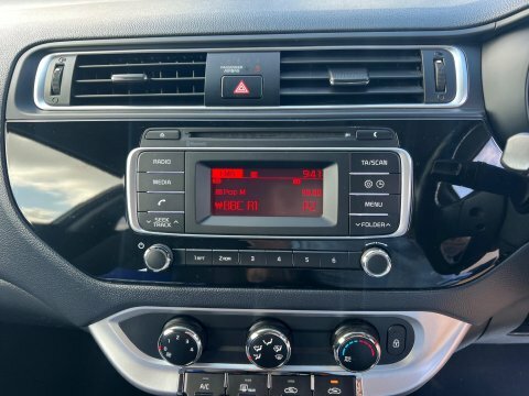Kia RIO 1.25 1 Euro White #31
