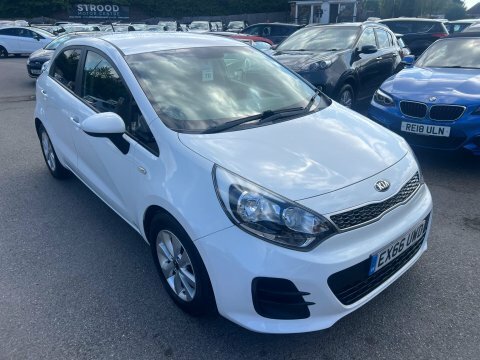 Kia RIO 1.25 Sr7 Euro White