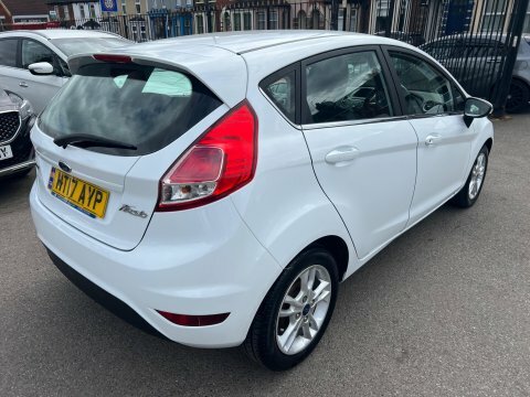 Ford Fiesta 1.0T Ecoboost Zetec MT17AYP White #5