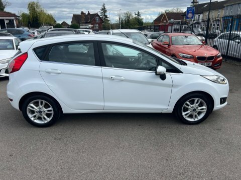 Ford Fiesta 1.0T Ecoboost Zetec MT17AYP White #6