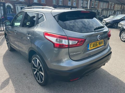 Nissan Qashqai 1.2 Dig-t Tekna EA66NMK Grey #3