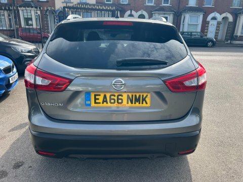 Nissan Qashqai 1.2 Dig-t Tekna EA66NMK Grey #4