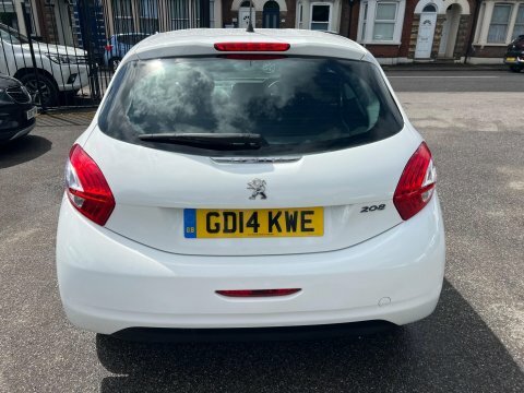 Peugeot 208 1.2 Vti Active GD14KWE White #3