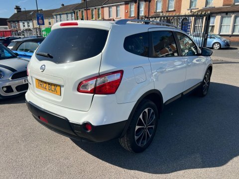 Nissan Qashqai+2 1.6 N-tec 2Wd White #5