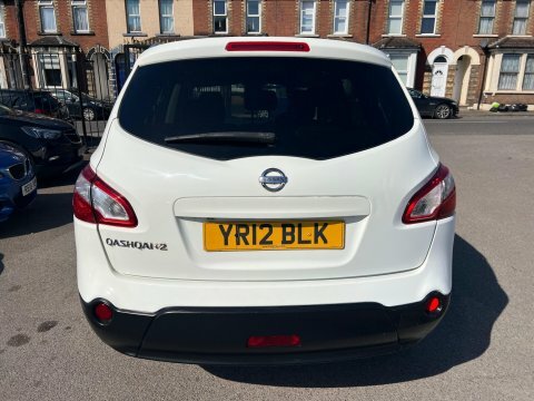 Nissan Qashqai+2 1.6 N-tec 2Wd White #4