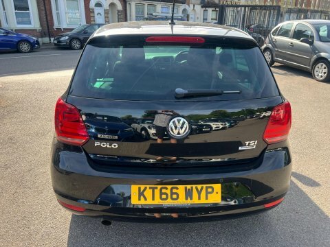 Volkswagen Polo 1.2 Tsi Bluemotion KT66WYP Black #4