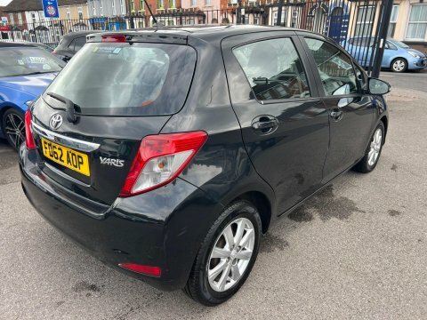 Toyota Yaris 1.33 Dual Vvt-i FD62AOP Black #5
