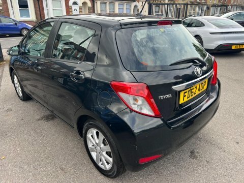 Toyota Yaris 1.33 Dual Vvt-i FD62AOP Black #3
