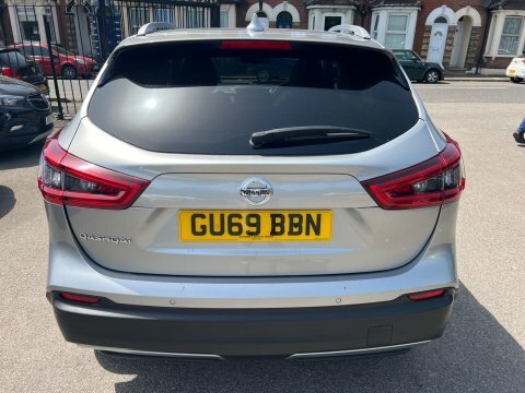 Nissan Qashqai 1.3 Dig-t N-connecta GU69BBN Silver #4