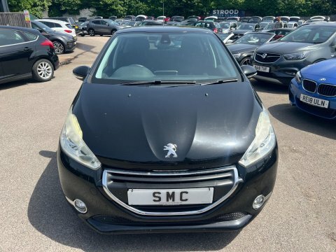Peugeot 208 1.2 Vti Puretech MV15JZH Black #2