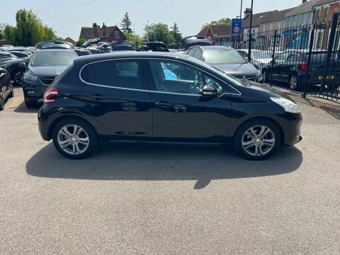 Peugeot 208 1.2 Vti Puretech MV15JZH Black #6