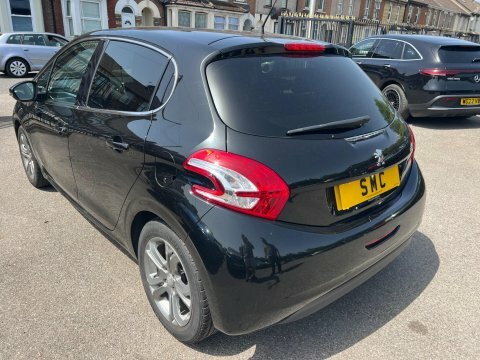 Peugeot 208 1.2 Vti Puretech MV15JZH Black #3