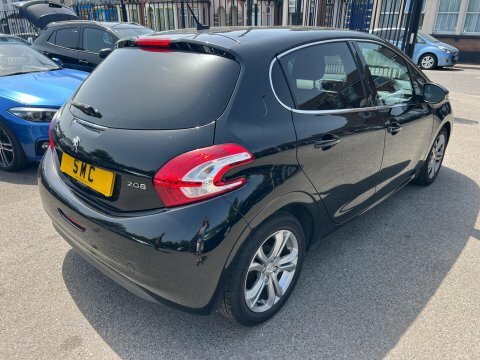 Peugeot 208 1.2 Vti Puretech MV15JZH Black #5