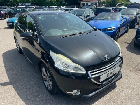 Peugeot 208 1.2 Vti Puretech Black