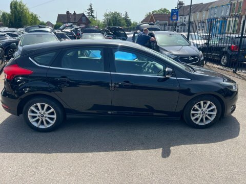 Ford Focus 1.0T Ecoboost Titanium LM17OOW Black #6