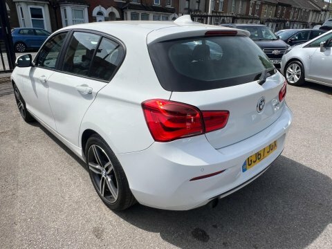 BMW 1 Series 1.5 118I Sport GJ67JGX White #3