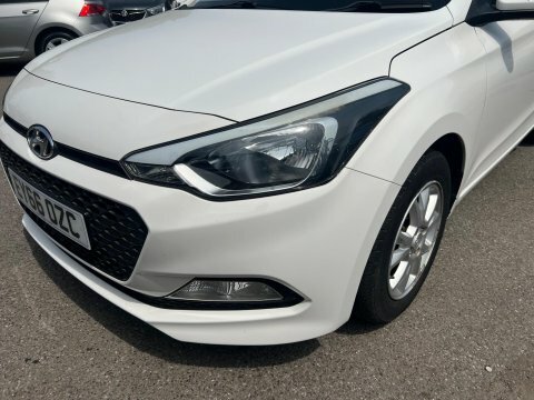 Hyundai I20 Petrol Black #9