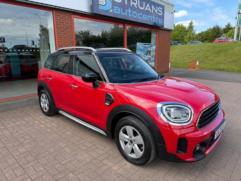Mini Countryman Cooper Classic 1.5 Comfortnav Pack - Red