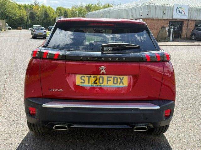 Peugeot 2008 Allure Premium 1.2 Puretech 130 Eat8 - Red #4