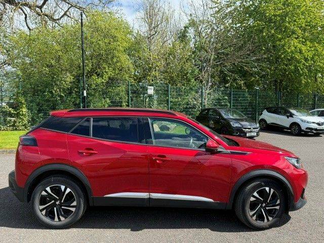 Peugeot 2008 Allure Premium 1.2 Puretech 130 Eat8 - Red #3