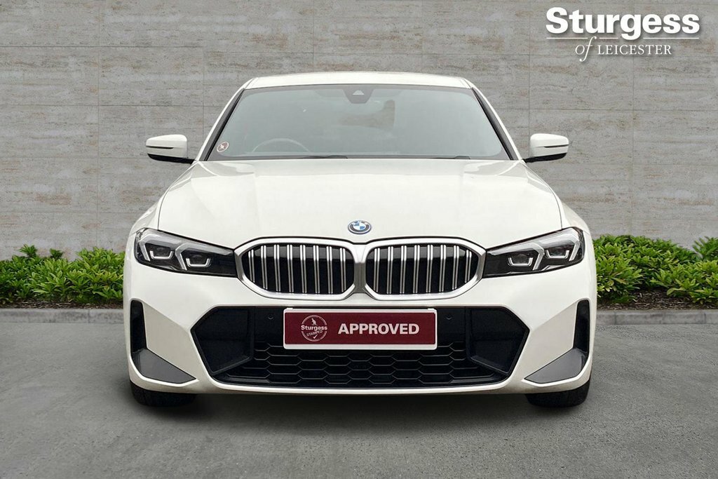 BMW 3 Series 2L M Sport VE72EWJ White #2