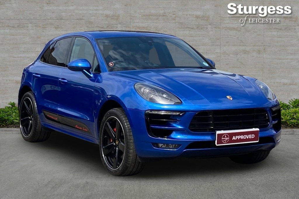Porsche Macan 3.6L Turbo Blue