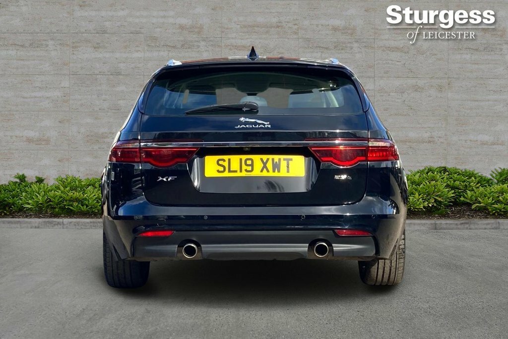 Jaguar XF 2L Portfolio Black #6