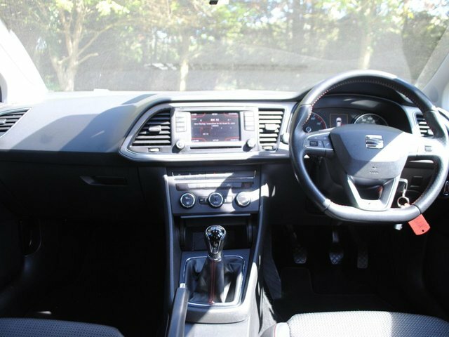 Seat Leon 1.4 Tsi Fr Hatchback DE63TZW White #4