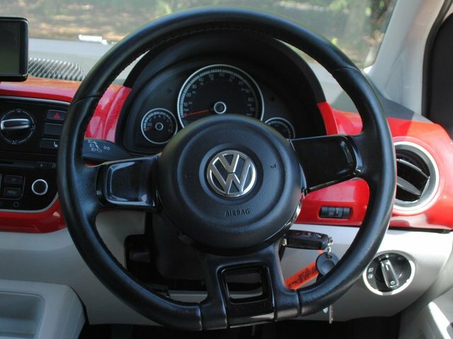 Volkswagen Up 1.0 High Up Hatchback YT63JZG White #4