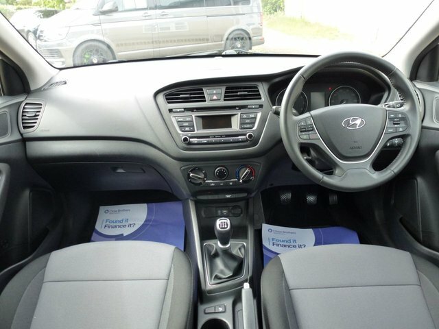 Hyundai I20 1.2 Se Hatchback EO18FNV White #4