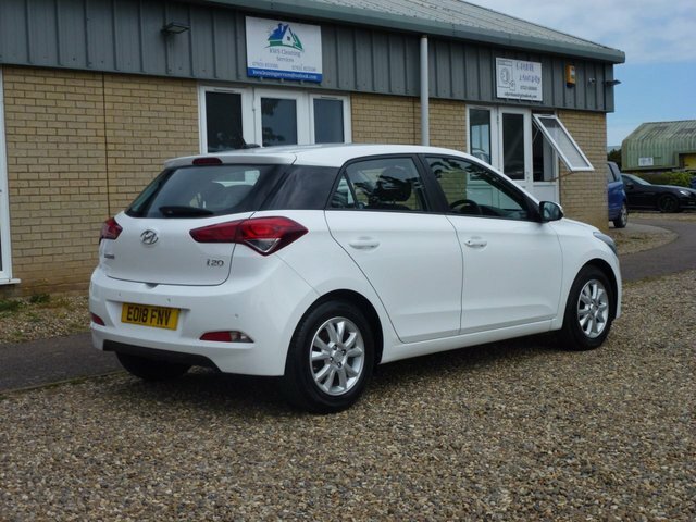 Hyundai I20 1.2 Se Hatchback EO18FNV White #6