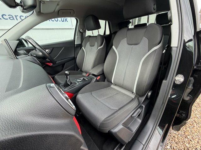 Audi Q2 1.4 Tfsi Cod Sport LR17FHE Black #3