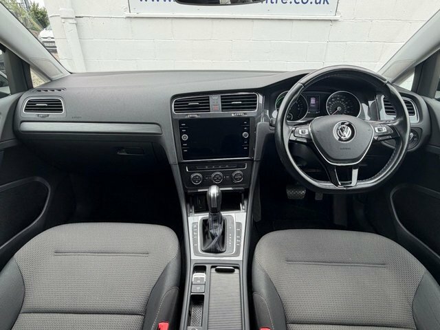 Volkswagen e-Golf 35.8Kwh E-golf Hatchback AF69YYH Black #4