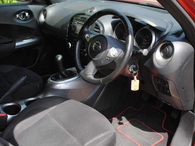 Nissan Juke 1.6 Acenta Premium Suv EX13PZA Red #3