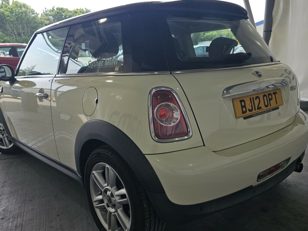 Mini Hatch 1.6 Cooper Hatch 2012 BJ12OPT White #2