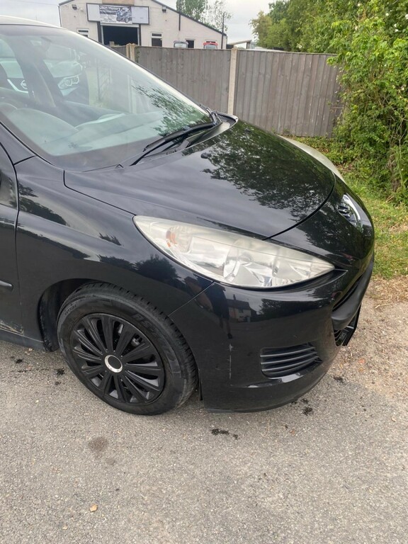Peugeot 207 1.6 Hdi S 2010 Black #2