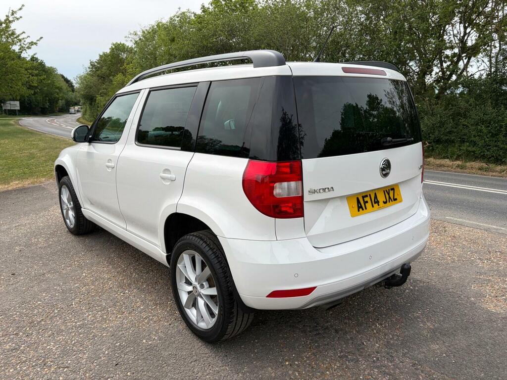 Skoda Yeti Suv 1.2 Tsi Se Dsg Euro 5 201414 AF14JXZ White #4