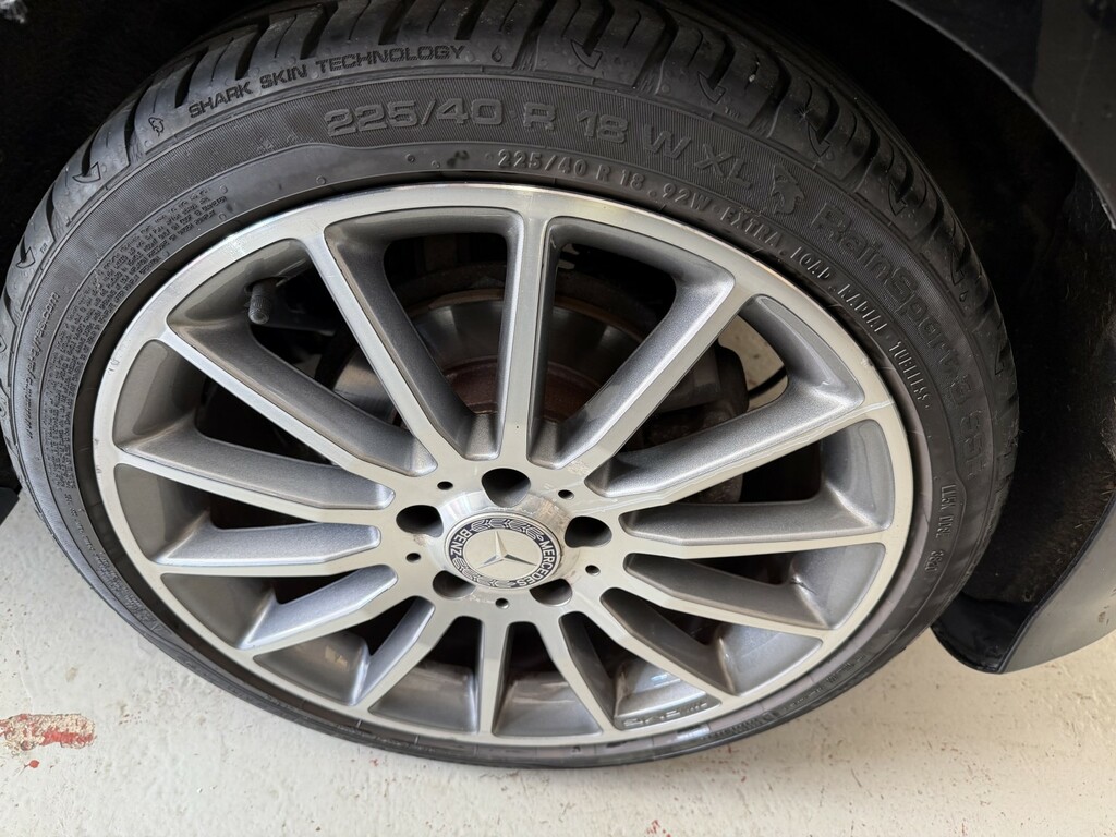 Mercedes-Benz A Class 1.8 A200 Cdi Amg Sport Black #5