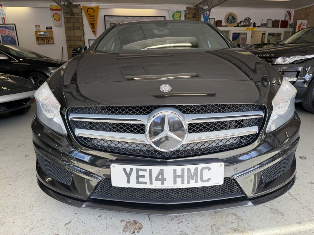 Mercedes-Benz A Class 1.8 A200 Cdi Amg Sport Black #2