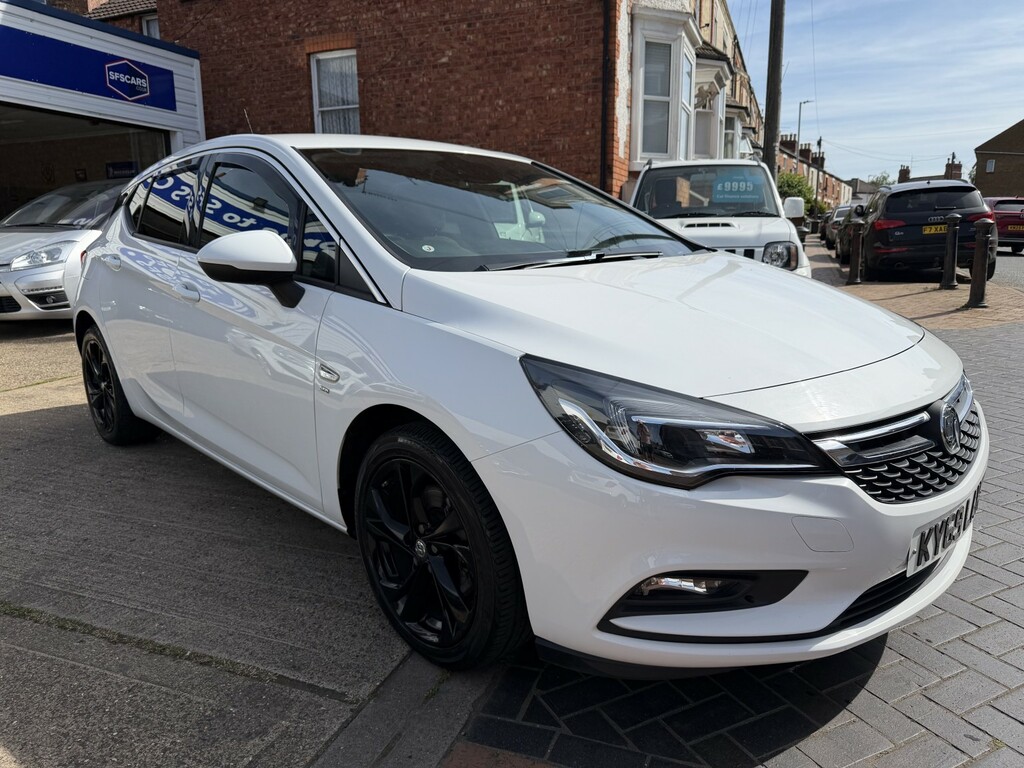 Vauxhall Astra 1.6 Cdti Blueinjection Sri White